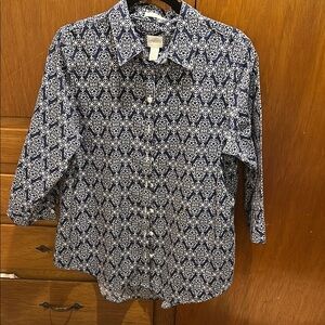 Chico's Blue Casual Button Down Shirt with Relaxed Fit women’s blouse.